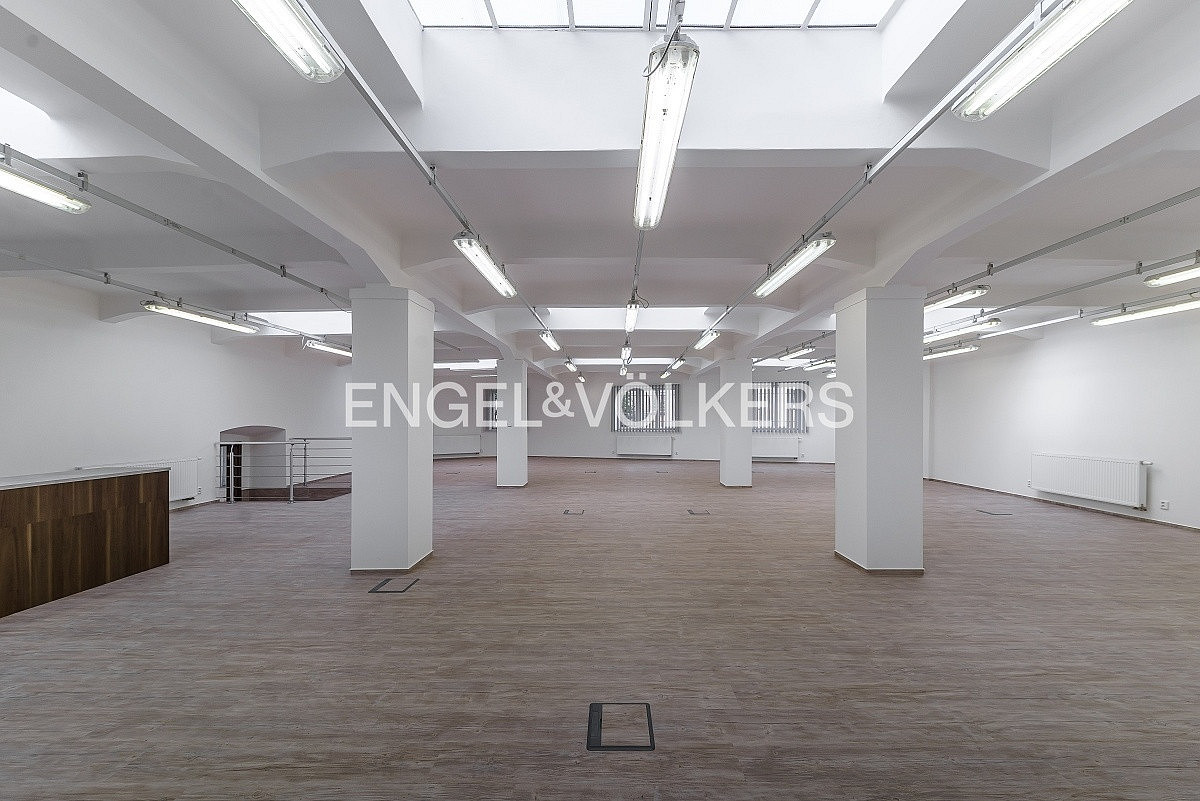 Pronájem kanceláře 333 m² – fotografie 5