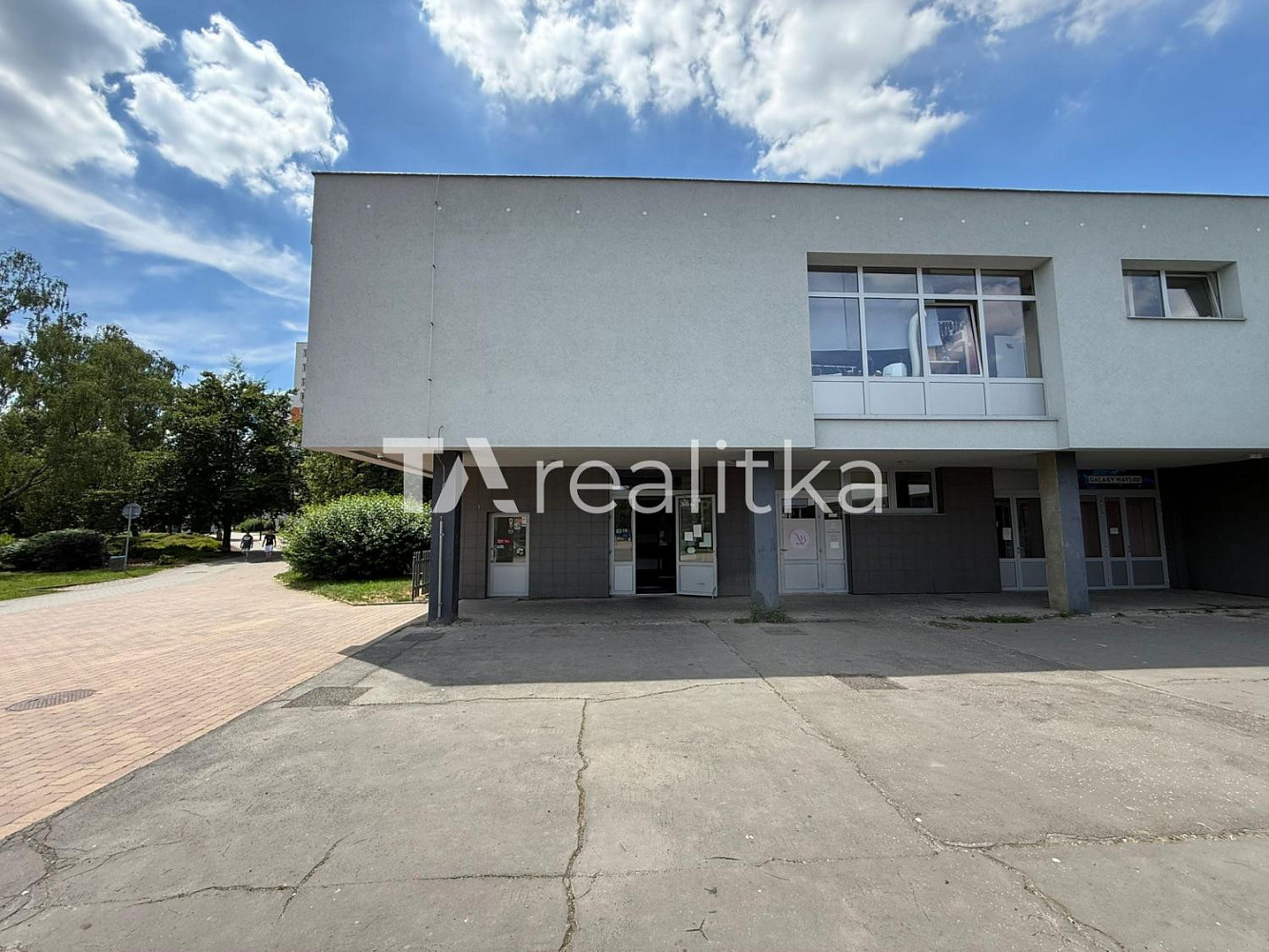 Pronájem obchodních prostor 28 m²