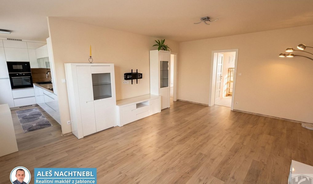 Prodej bytu 3+1 80 m², Jablonec nad Nisou – náhled fotky 3