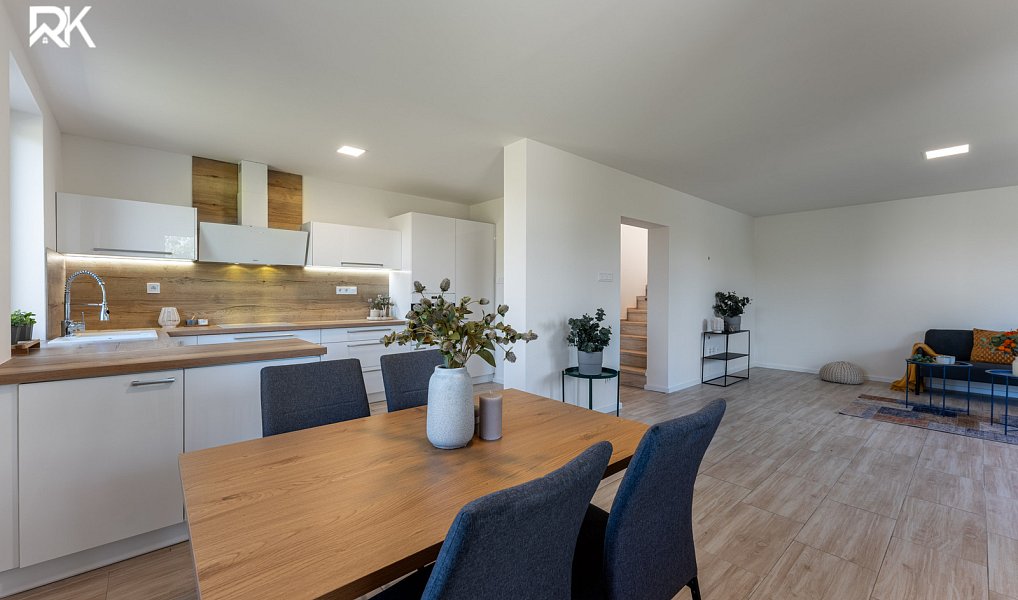 Prodej domu 162 m² s pozemkem 377 m², Kolín – náhled fotky 10