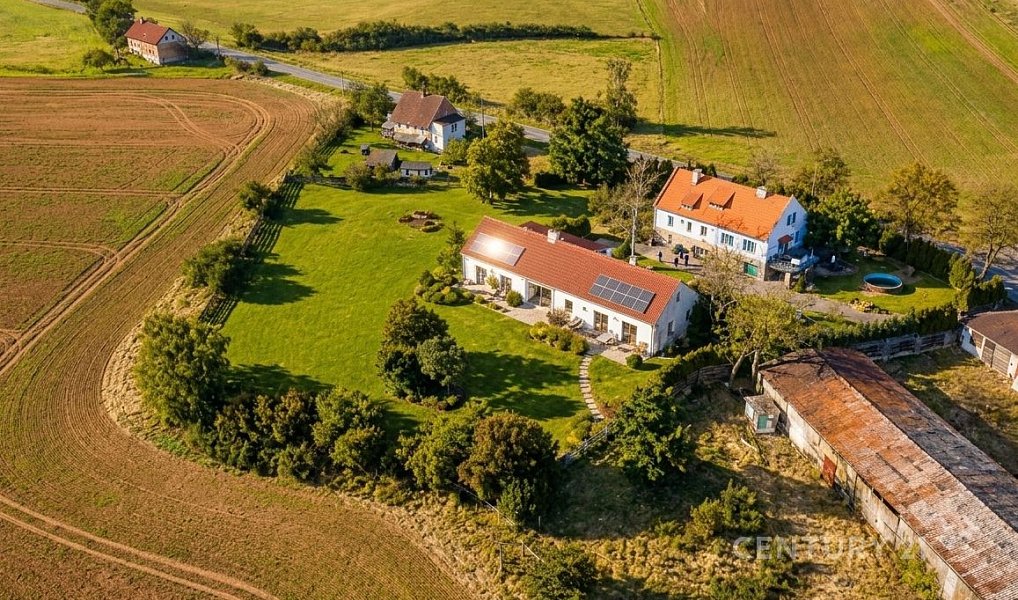 Prodej domu 200 m² s pozemkem 4 082 m², Hředle – náhled fotky 3