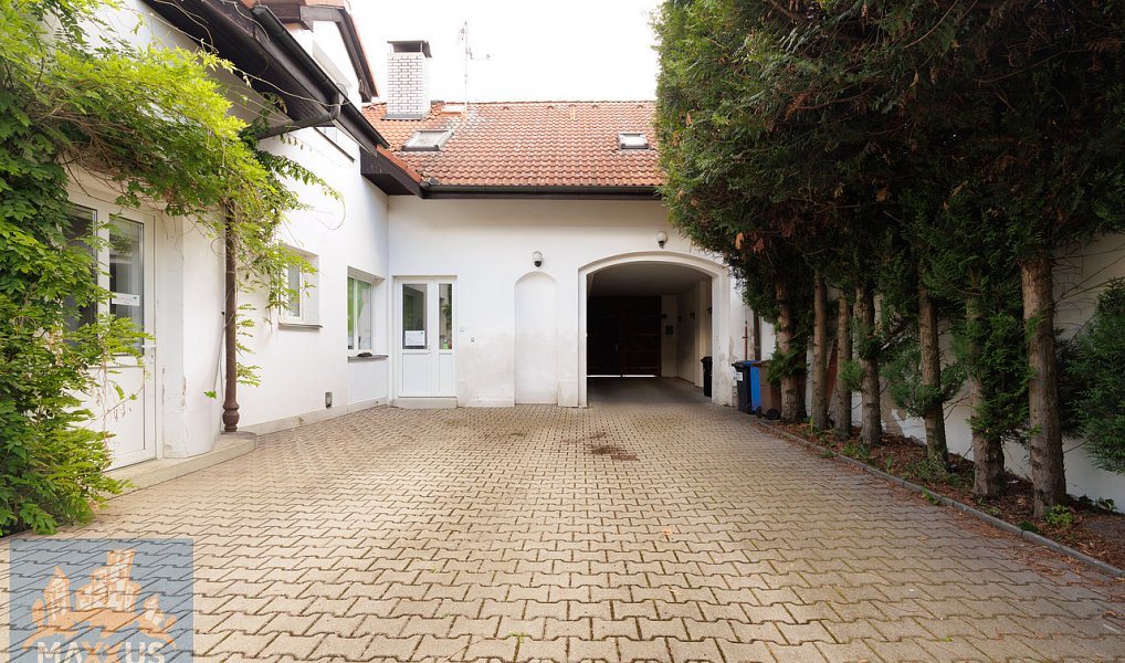 Pronájem kanceláře 300 m², Ořech – náhled fotky 3