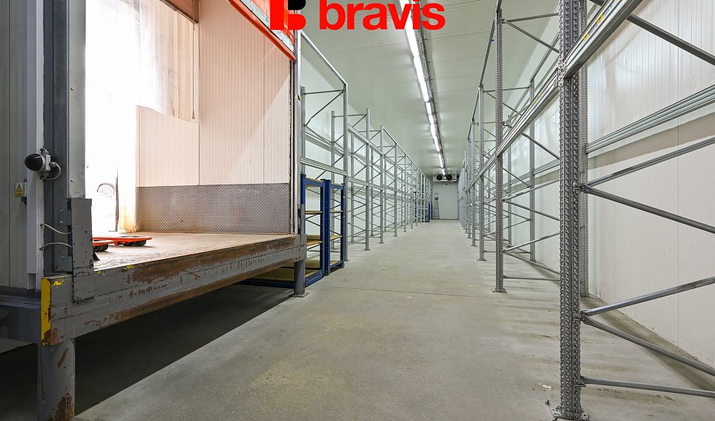 Pronájem kanceláře 1 016 m², Hradčany – náhled fotky 9