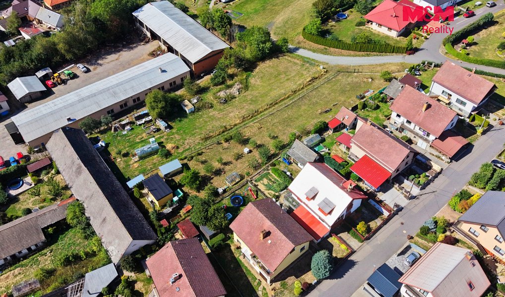 Prodej stavebního pozemku 1 496 m², Puklice – náhled fotky 4