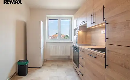 Pronájem bytu 2+1 57 m², nábř. Komenského, Břeclav