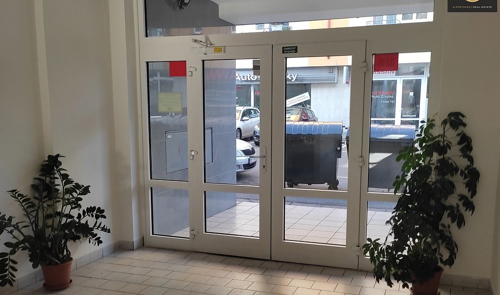 Pronájem kanceláře 20 m², Kladno – náhled fotky 9