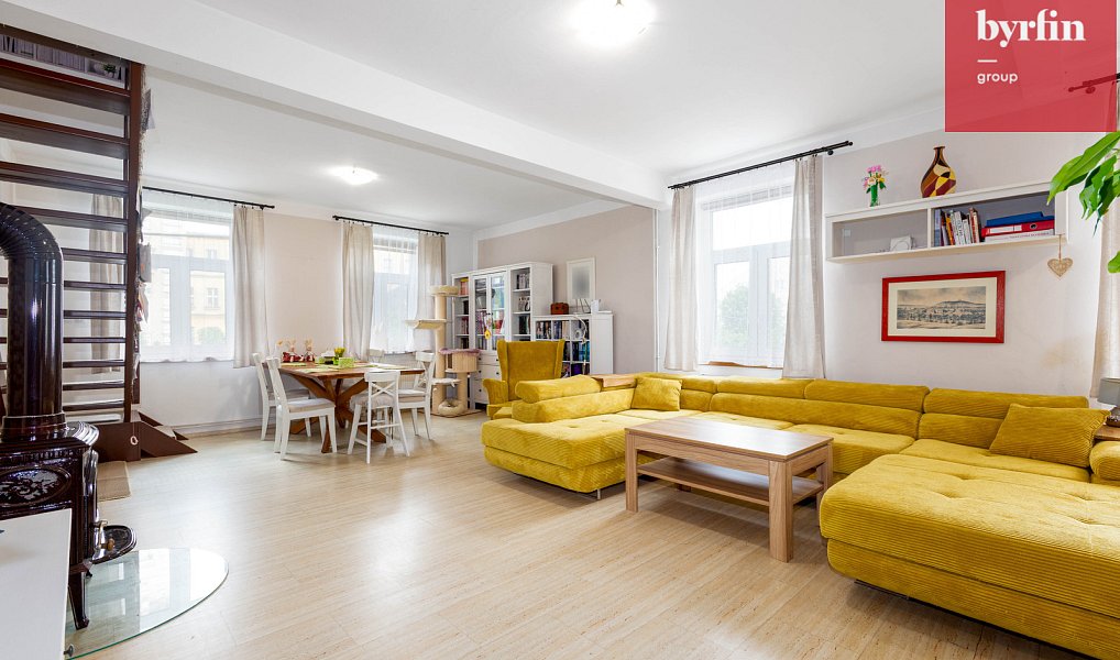 Prodej bytu 5+kk 117 m², Krnov – náhled fotky 2