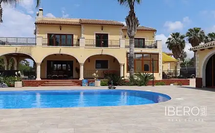 Prodej domu 274 m² s pozemkem 7 000 m², Orihuela, Španělsko