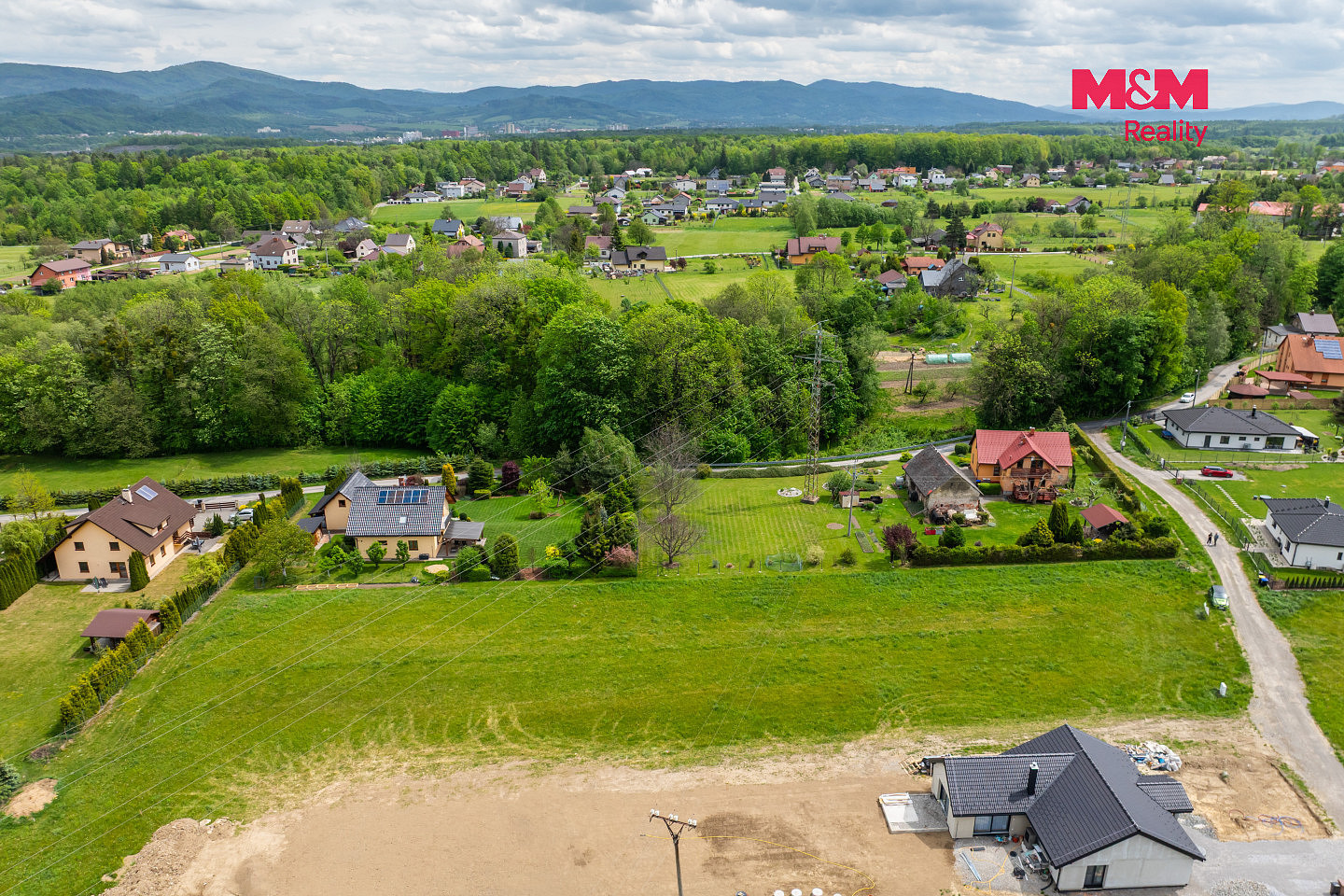 Prodej stavebního pozemku 2 360 m² – fotografie 3