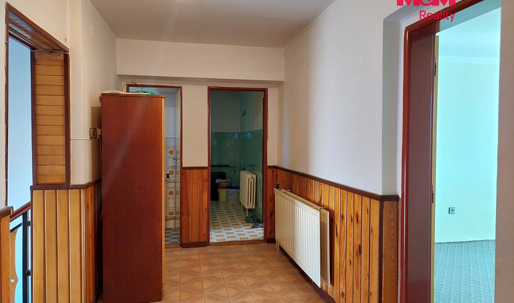 Prodej domu 195 m² s pozemkem 1 797 m², Nasavrky – náhled fotky 21