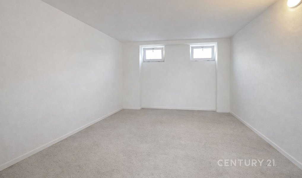 Prodej domu 216 m² s pozemkem 192 m², Znojmo – náhled fotky 12