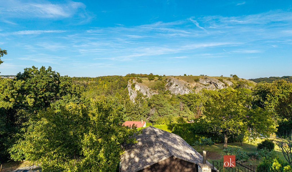 Prodej stavebního pozemku 587 m², Praha – náhled fotky 2