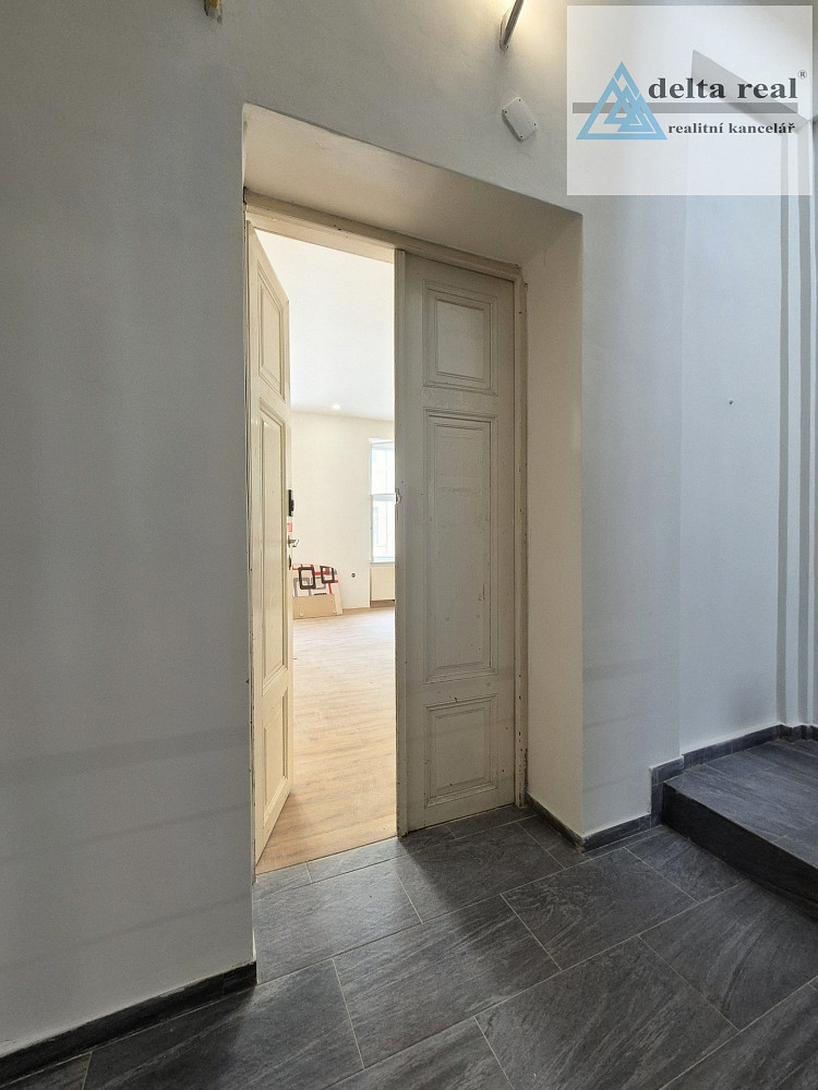 Pronájem kanceláře 38 m² – fotografie 4