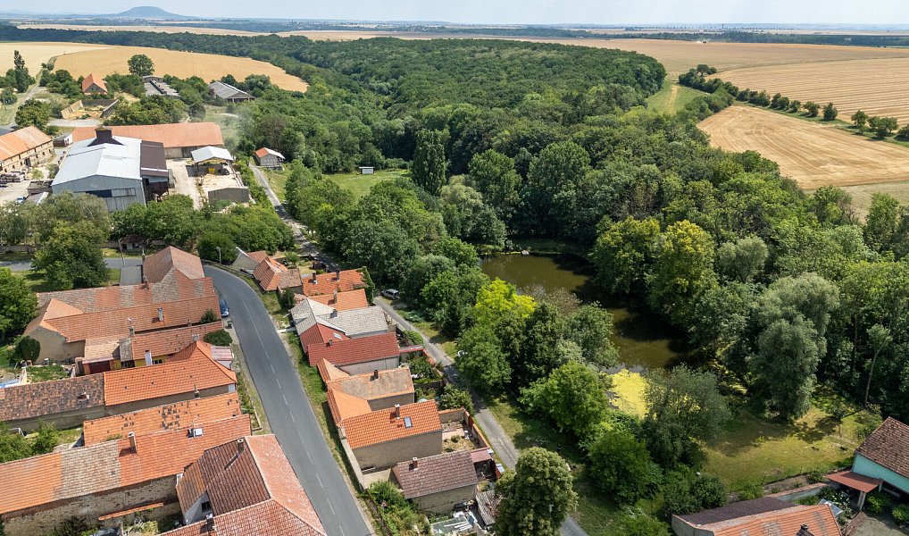 Prodej domu 100 m² s pozemkem 173 m², Mšené-lázně – náhled fotky 2