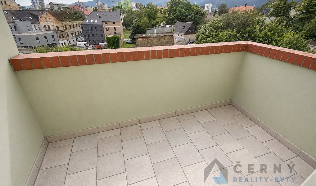 Pronájem bytu 2+1 49 m², Liberec – náhled fotky 4