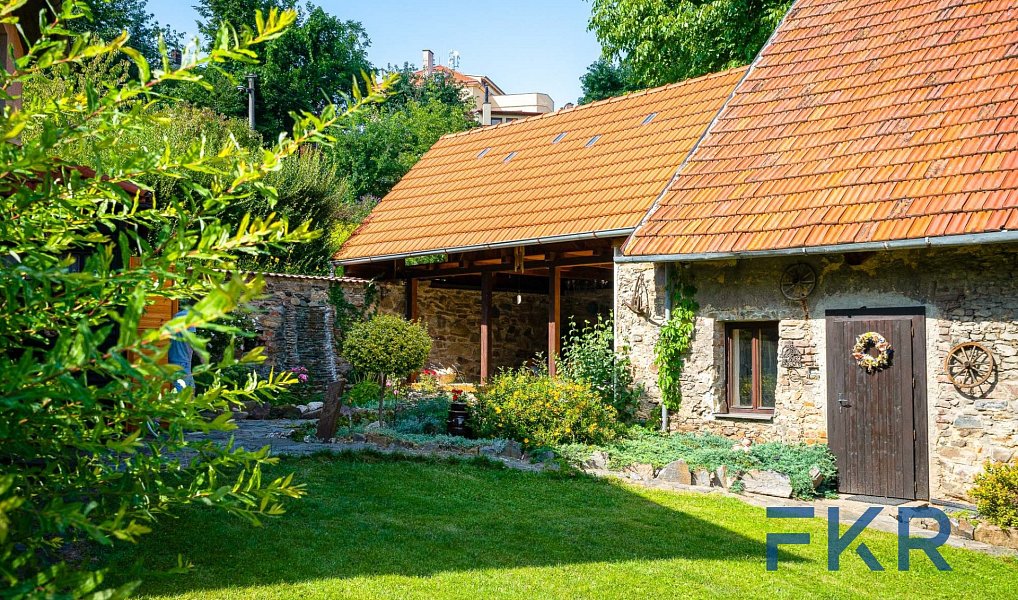 Prodej domu 190 m² s pozemkem 2 846 m², Kouřim – náhled fotky 2
