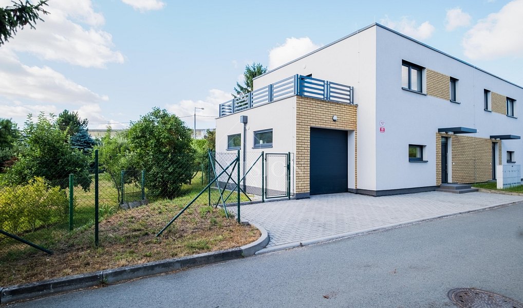 Prodej domu 177 m² s pozemkem 270 m², Plzeň – náhled fotky 57