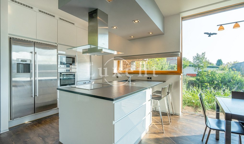 Prodej domu 261 m² s pozemkem 1 135 m², Tuchoměřice – náhled fotky 5