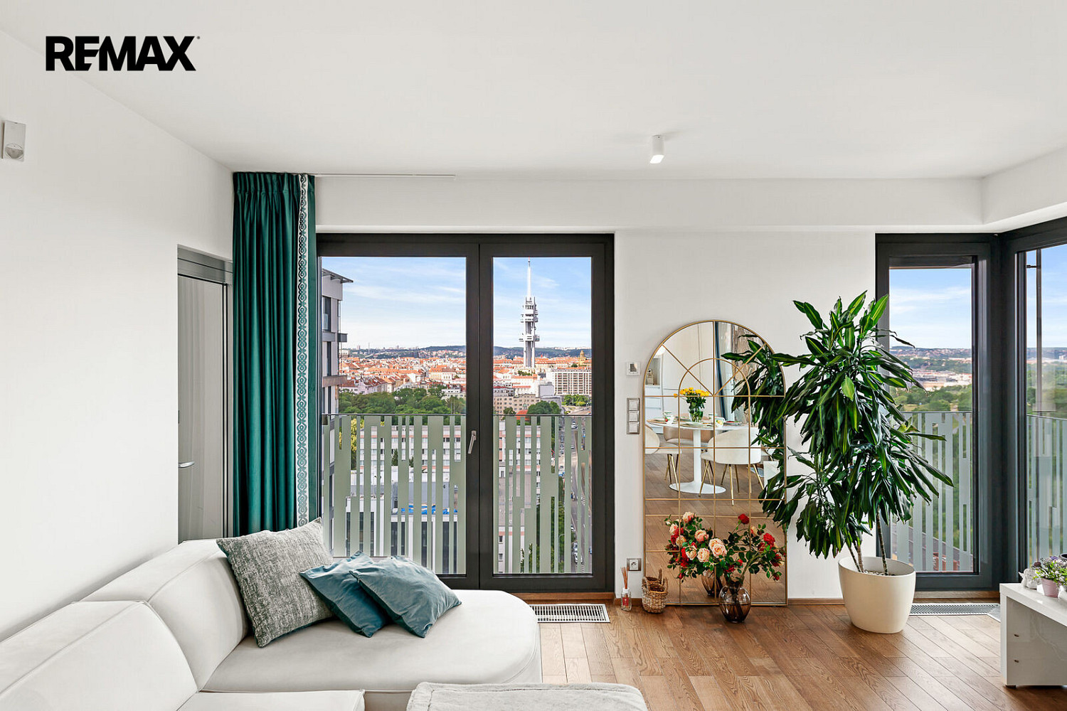 Pronájem bytu 2+kk 71 m² – fotografie 4