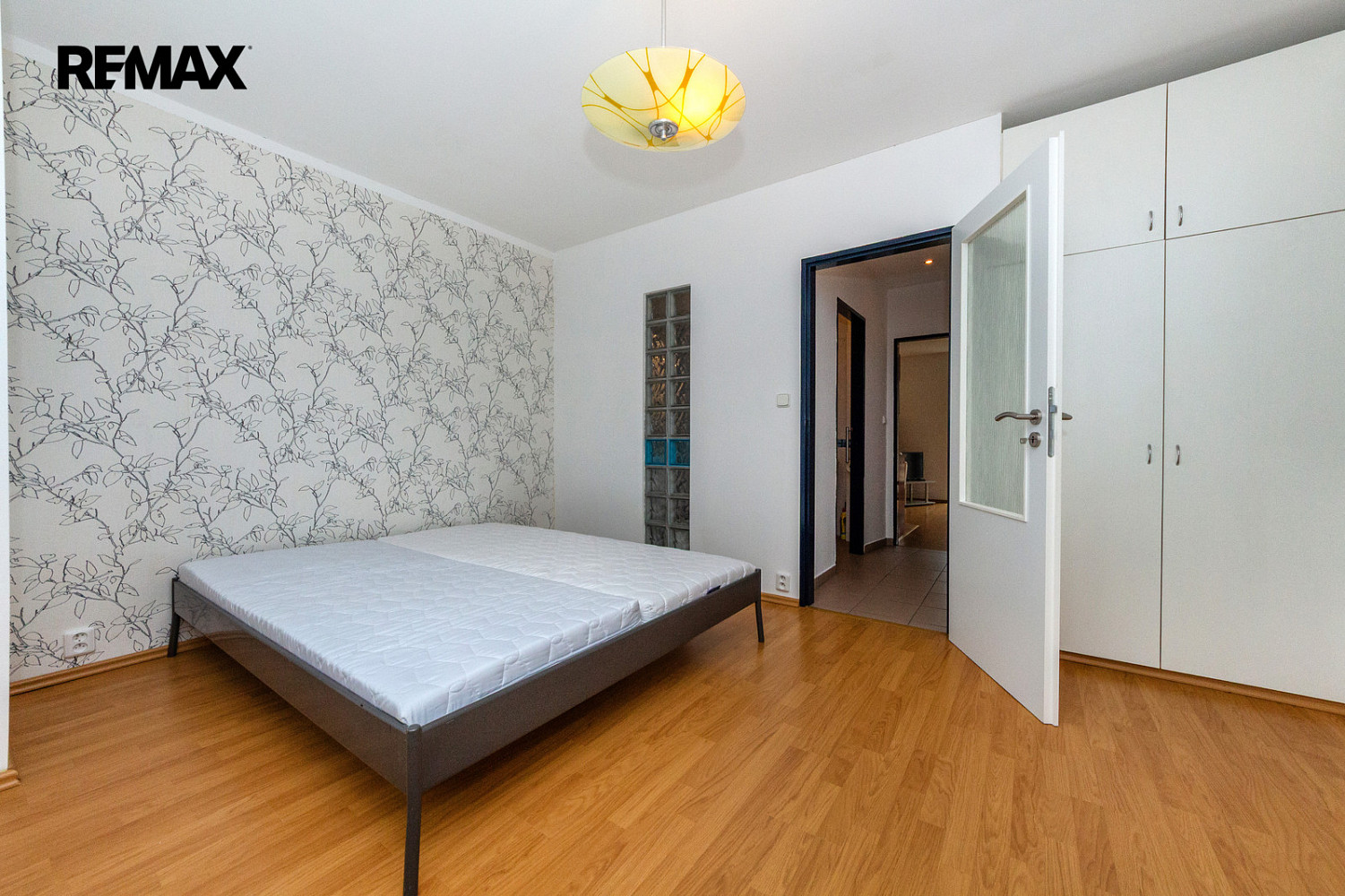 Pronájem bytu 2+kk 47 m² — photo 2