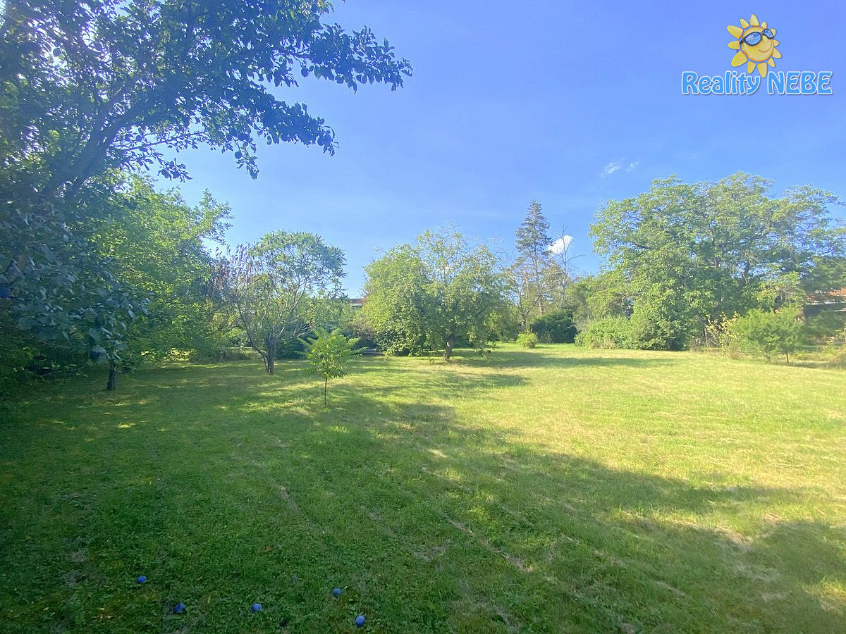 Prodej stavebního pozemku 2 142 m² – fotografie 3