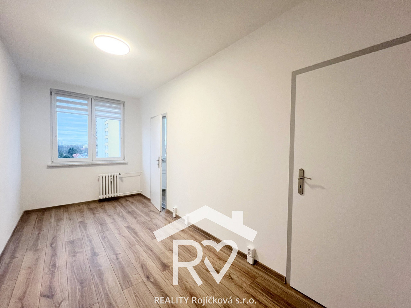 Pronájem bytu 2+1 47 m² – pohled 6