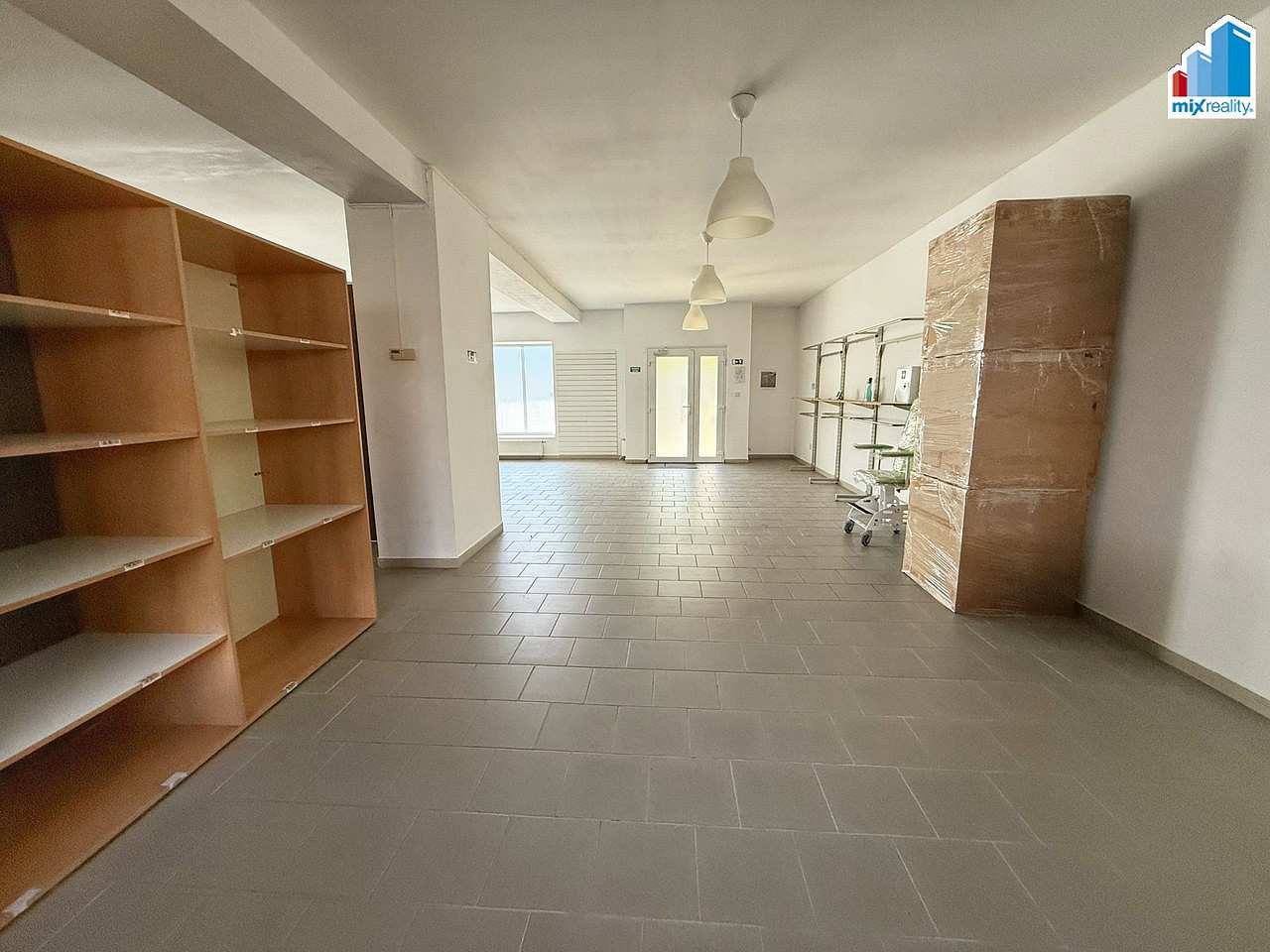 Pronájem obchodních prostor 160 m² — photo 2