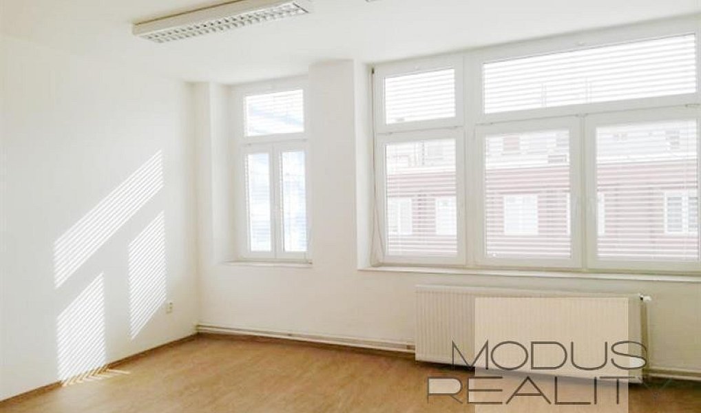 Pronájem kanceláře 43 m², Praha – fotka 1 z 3