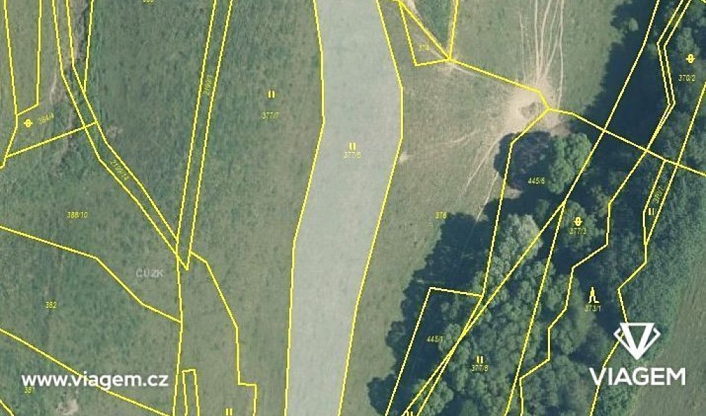 Prodej pole 1 419 m², Lhota u Vsetína – fotka 1 z 5