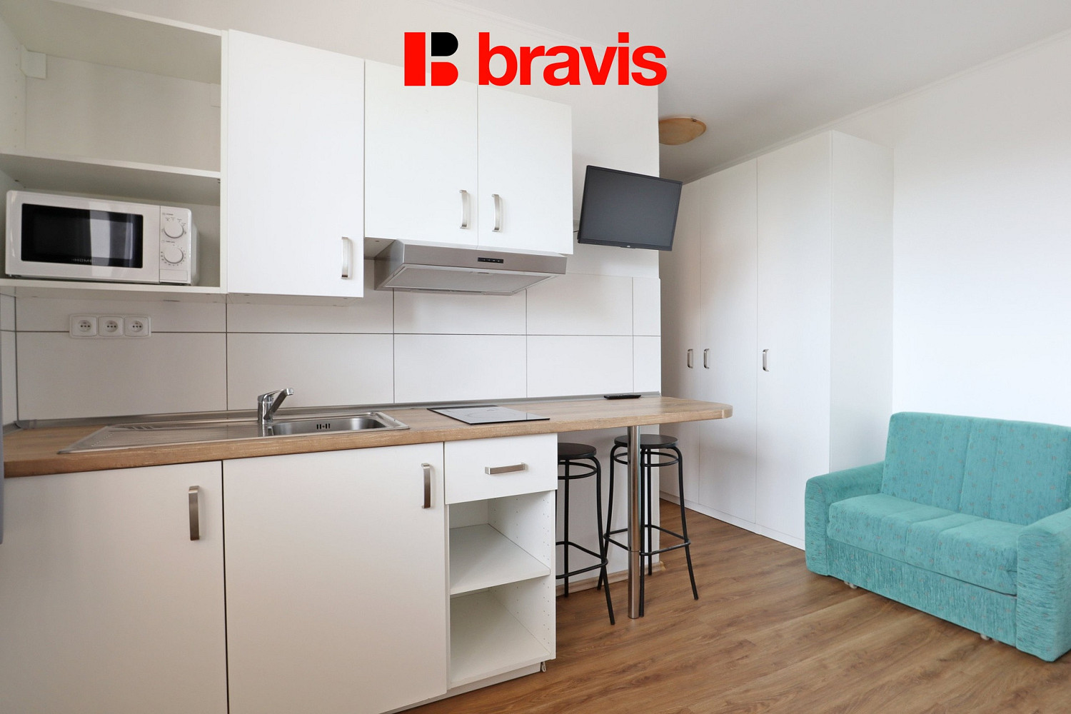 Pronájem bytu 1+kk 21 m² — photo 2