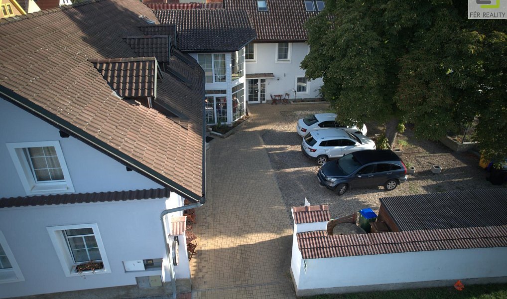 Prodej ubytovacího objektu 607 m², Vědomice – náhled fotky 48