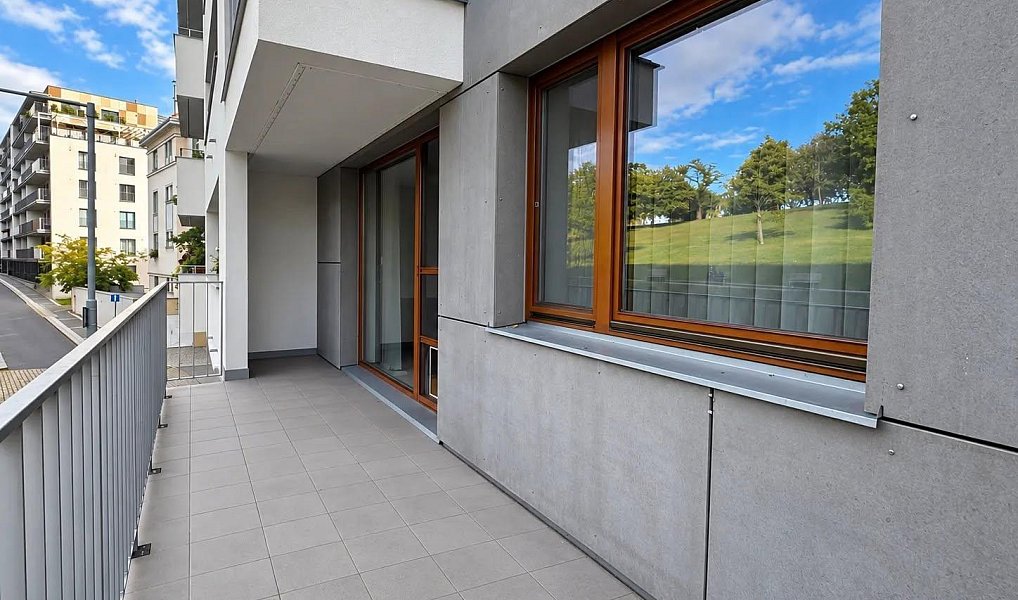 Pronájem bytu 3+kk 105 m², Praha – náhled fotky 2