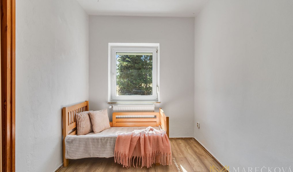 Prodej bytu 2+1 37 m², Holýšov – náhled fotky 2