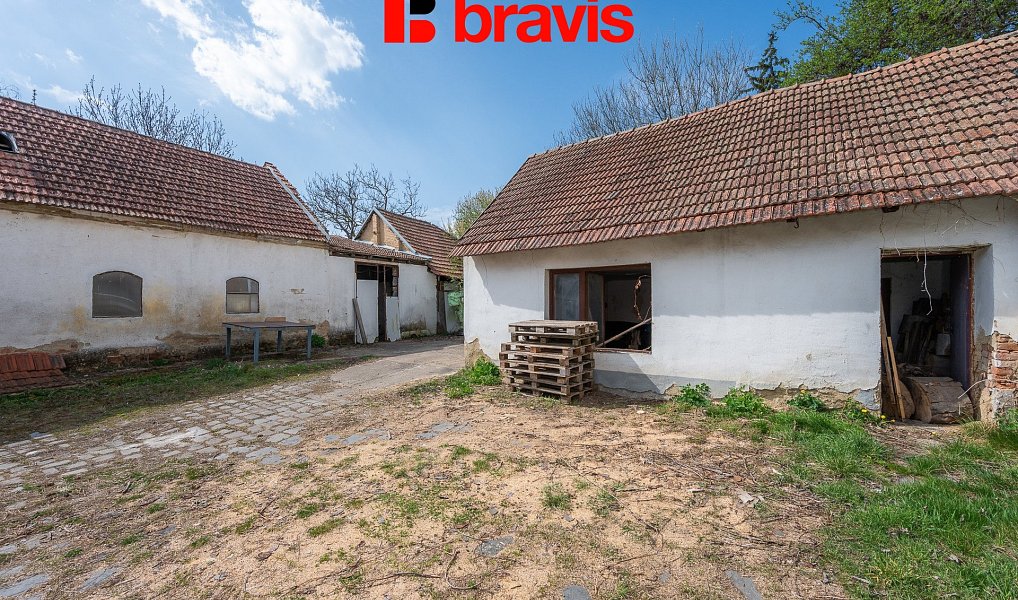 Prodej domu 420 m² s pozemkem 2 346 m², Rousínov – náhled fotky 13