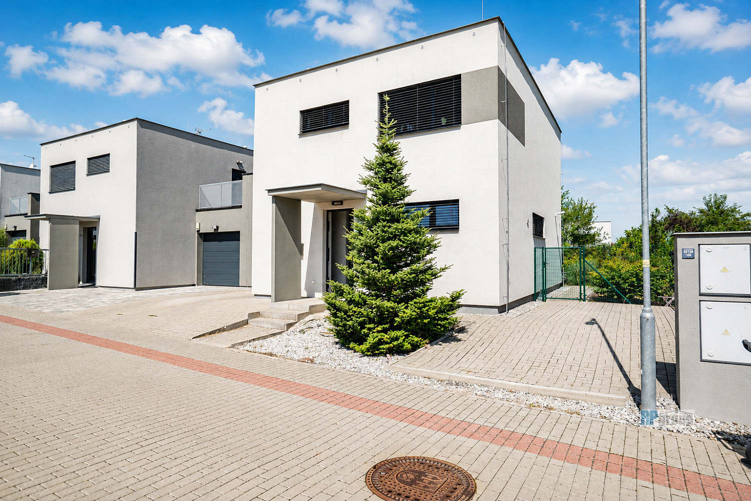 Prodej domu 146 m² s pozemkem 376 m²
