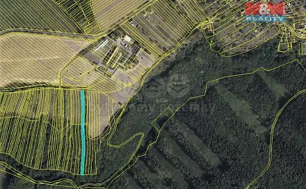 Prodej pozemku 905 m², Komárov, okres Zlín