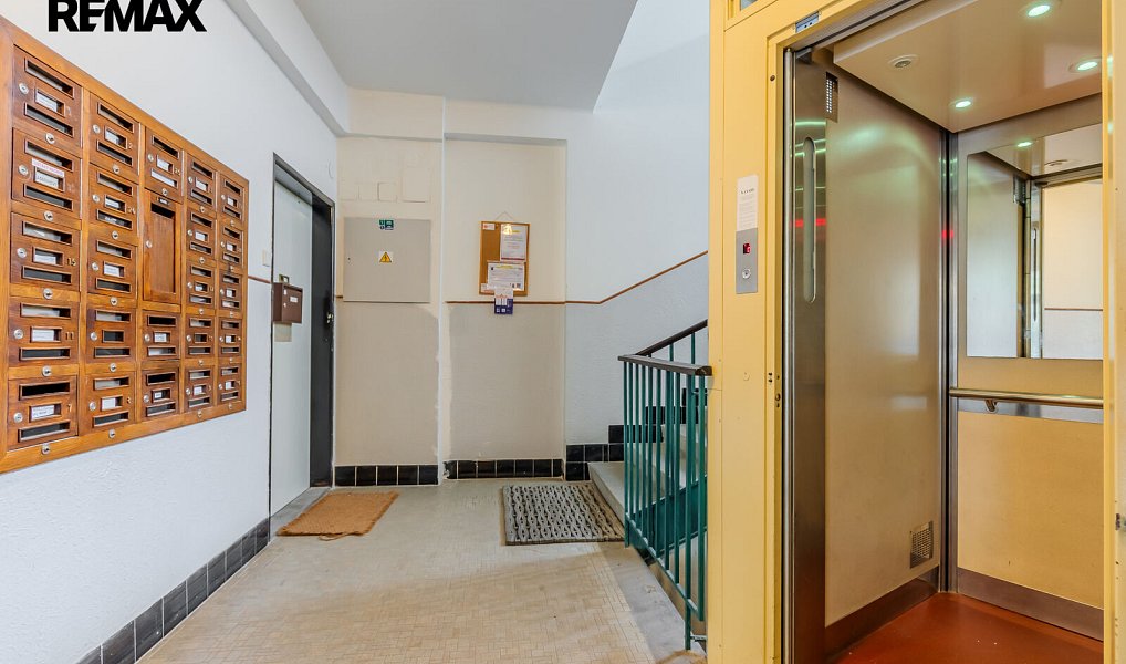 Prodej bytu 2+kk 92 m², Praha – náhled fotky 15