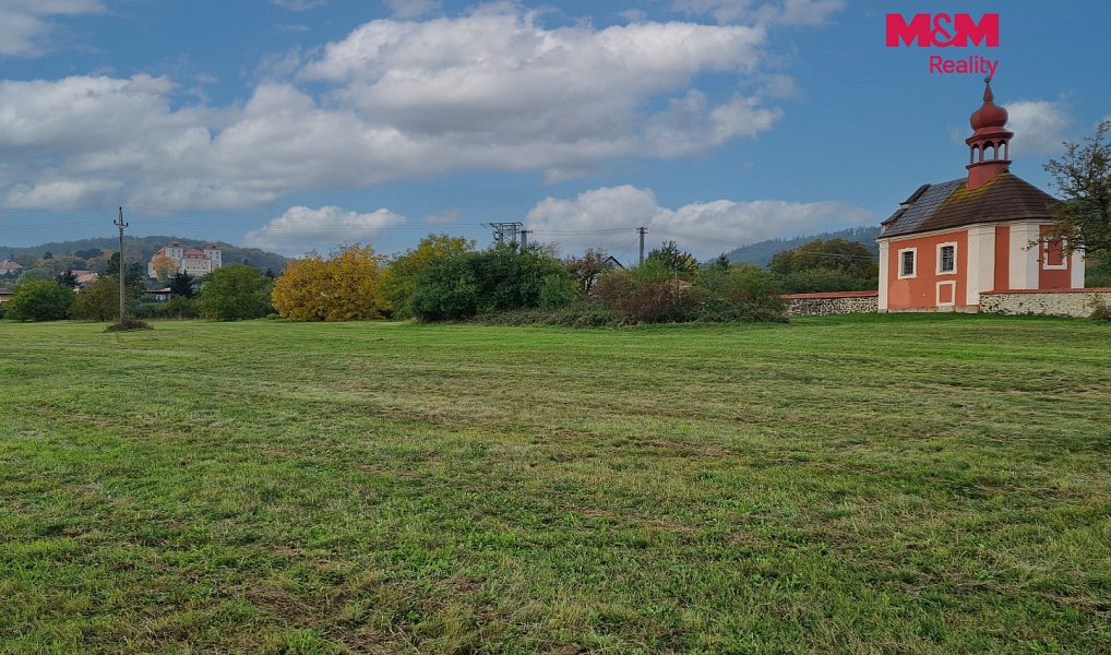 Prodej stavebního pozemku 1 556 m², Valeč – náhled fotky 4
