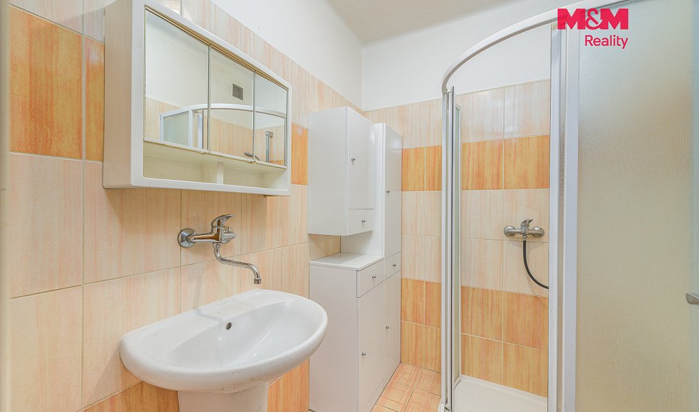 Prodej domu 150 m² s pozemkem 392 m², Chvaletice – náhled fotky 6