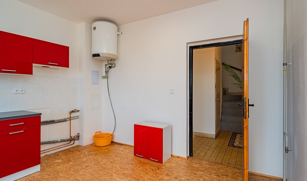 Prodej domu 270 m² s pozemkem 919 m², Tachov – náhled fotky 9