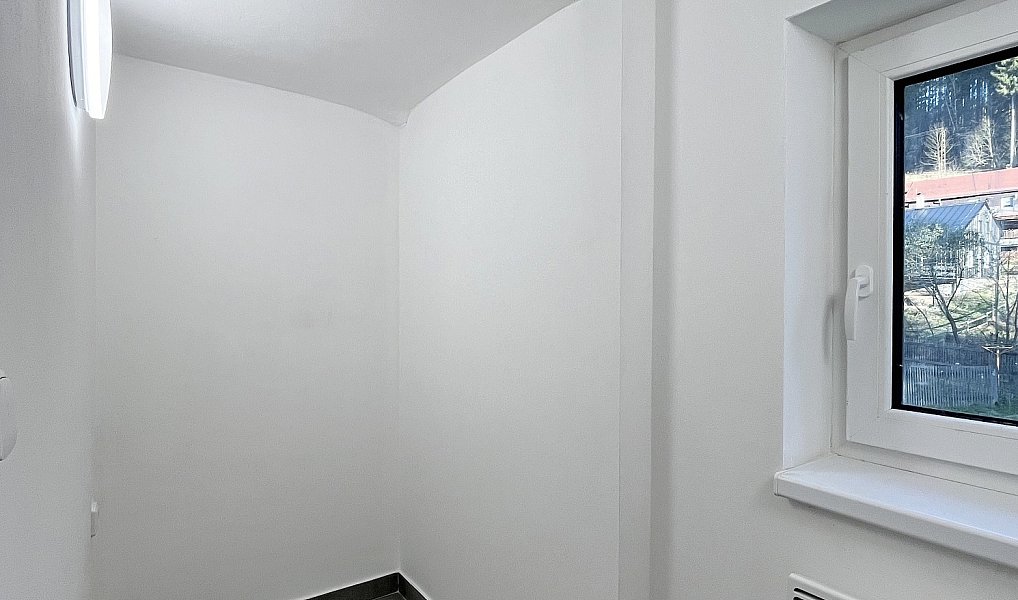 Prodej bytu 2+kk 40 m², Kraslice – náhled fotky 26