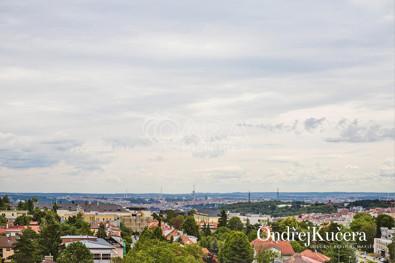 Pronájem bytu 3+kk 67 m² — photo 2