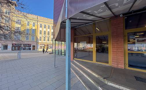 Pronájem obchodních prostor 25 m², náměstí Republiky, Opava - Město