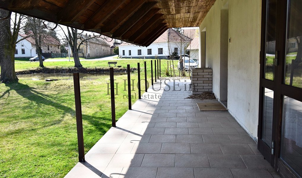 Prodej domu 201 m² s pozemkem 512 m², Horní Kruty – náhled fotky 33