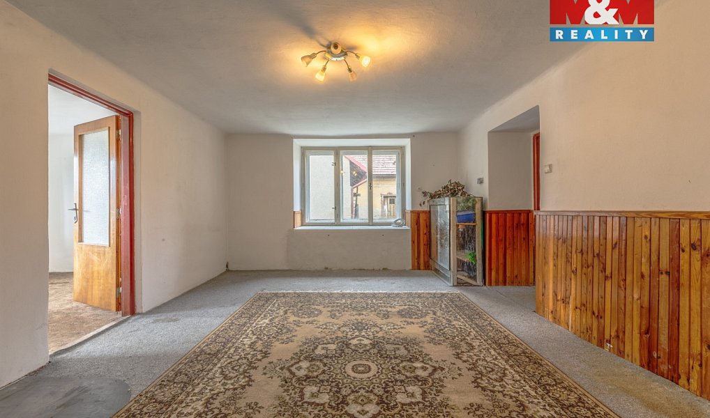 Prodej domu 188 m² s pozemkem 1 079 m², Nepoměřice – náhled fotky 9
