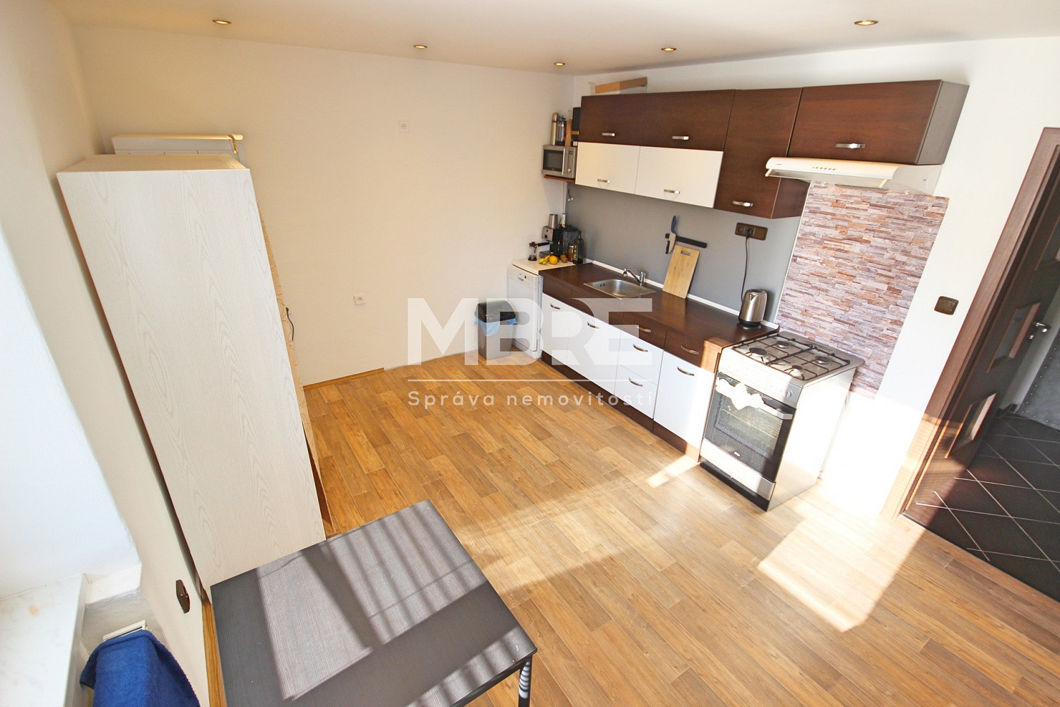 Prodej bytu 2+1 56 m² — photo 2