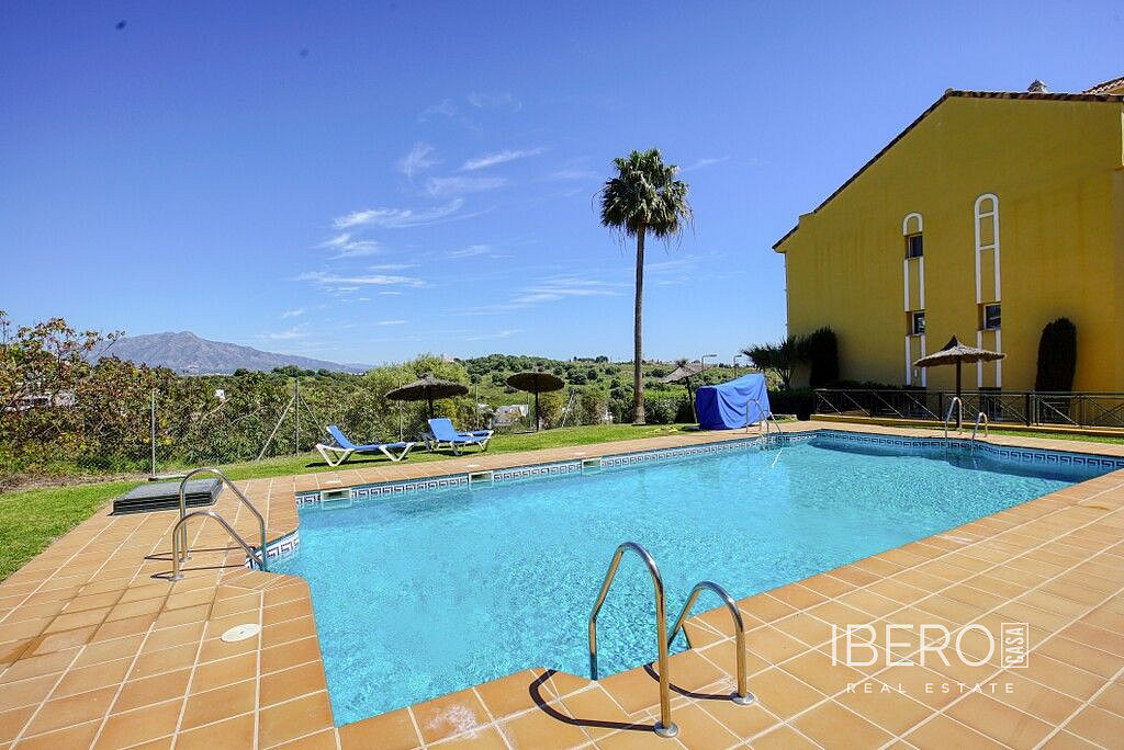 Piso 4+kk – Estepona, Barriada Islas Canarias - Vista 3