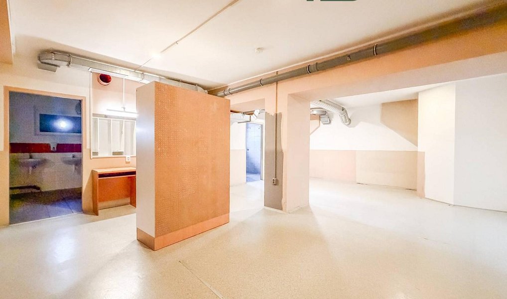 Pronájem obchodních prostor 160 m², Benešov – náhled fotky 7
