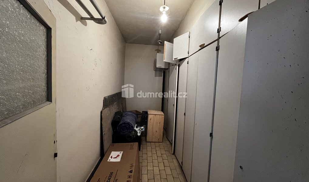 Pronájem obchodních prostor 223 m², Újezdeček – náhled fotky 16