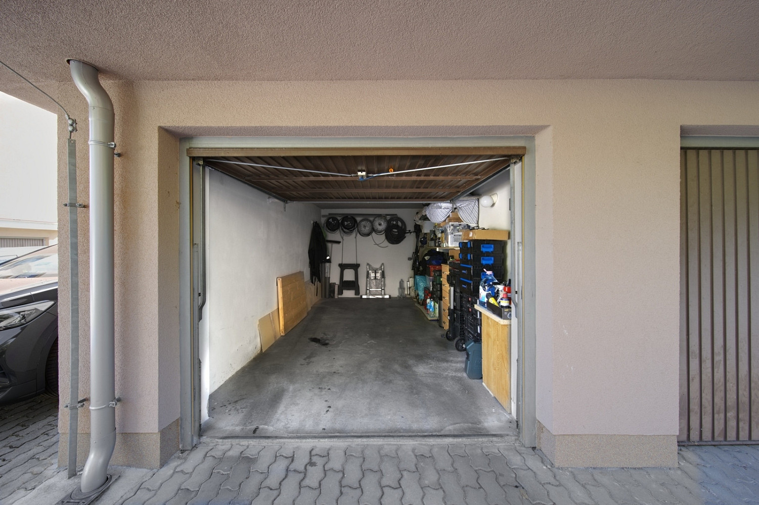 Garáž u dálnice d5, plzeň - černice — photo 2